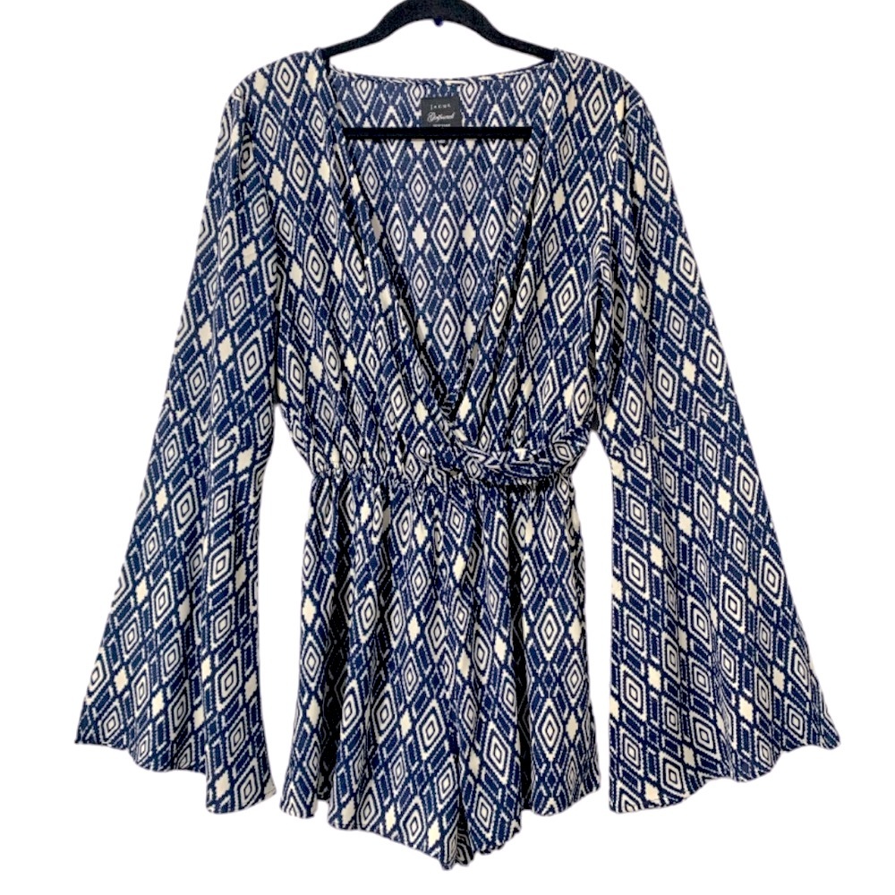 🛍️ JACHS Girlfriend NY Navy & White Boho Bell Sleeve Romper - Size XL